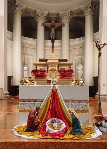 presepe sull'altare 2024